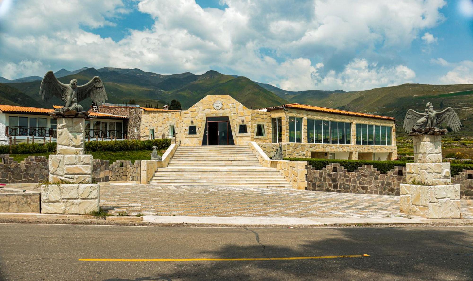 Hotel Puerta Del Sol Colca Yanque Esterno foto